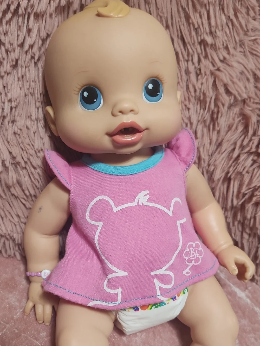 Hasbro 2006 Baby Alive Wets 'N Wiggles Girl Doll